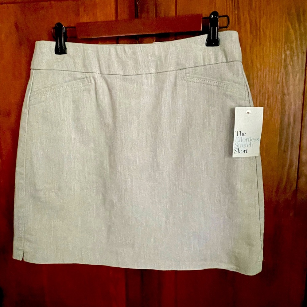 Never worn, light gray skort